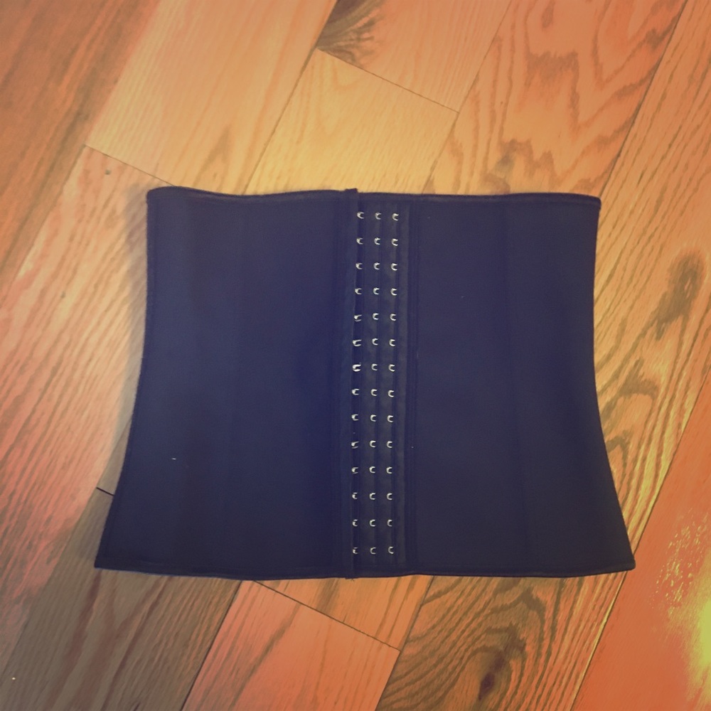 Waist trainer